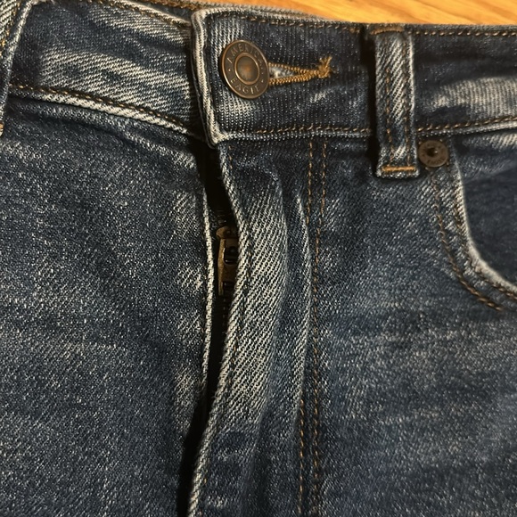 American Eagle Shorts size 6 - Picture 4 of 8